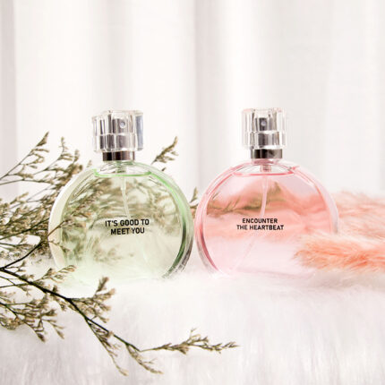 Online celebrity hit perfume lady fresh and durable light fragrance perfume directly supplied by students for 50ml factory